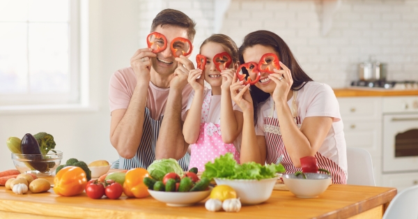 זמן איכות ביחד: כך מתמודדים עם ילדים בבית בחופשה מבלי שזה יבוא על חשבון הזוגיות